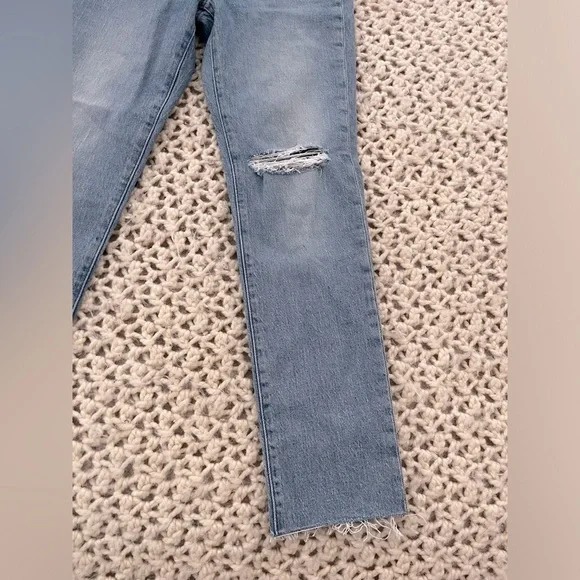 The Perfect Vintage Jean in Coney Wash: Destroyed Edition - Picture 2 of 8